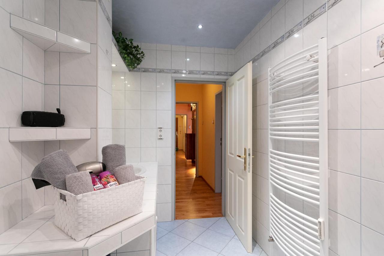 Zentrales Apartment In U-Bahn Naehe & Hauptbahnhof Вена Экстерьер фото